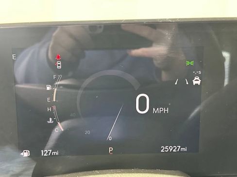 Used 2024 Buick Envista Sport Touring w/ Convenience I Package image 18