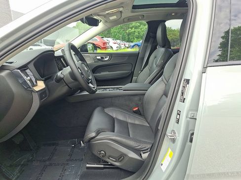 Used 2026 Volvo XC60 B5 Ultra w/ Climate Package AWD/4WD image 14