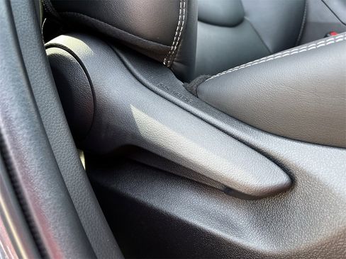 Used 2023 Toyota RAV4 XLE Premium image 27