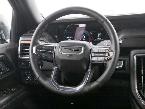 Used 2025 GMC Yukon XL Denali w/ Sun & Power Step Package AWD/4WD image 19