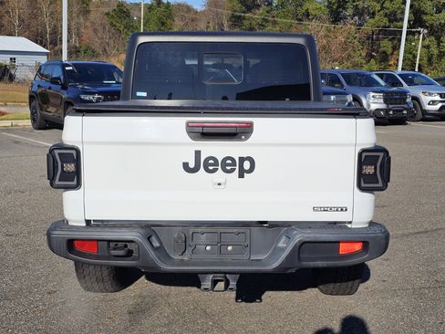 Used 2020 Jeep Gladiator Sport w/ Quick Order Package 24S image 11