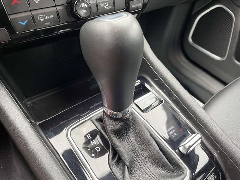 Used 2024 Jeep Compass Latitude image 26