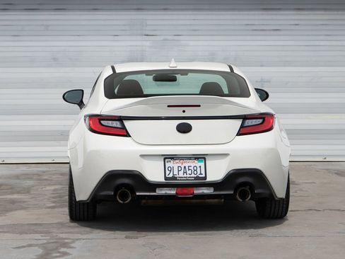 Used 2024 Toyota GR86 Premium image 8