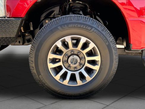 Used 2022 Ford F350 Lariat w/ Lariat Ultimate Package AWD/4WD image 11