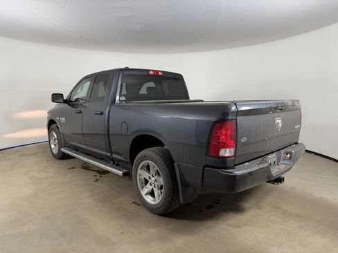 Used 2018 RAM 1500 Express w/ Express Value Package AWD/4WD image 10