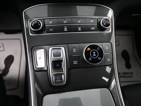 Used 2023 Hyundai Santa Fe SE image 15
