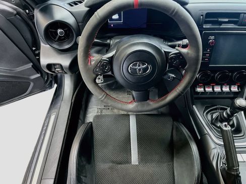 Used 2023 Toyota GR86 Premium RWD image 21