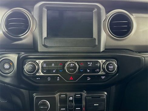 Used 2021 Jeep Wrangler Unlimited Sport image 23