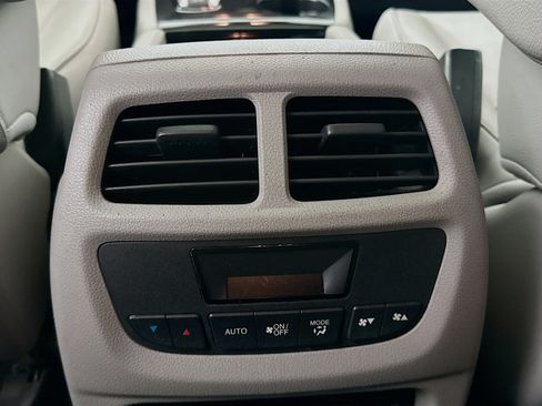 Used 2017 Honda Pilot Touring image 28