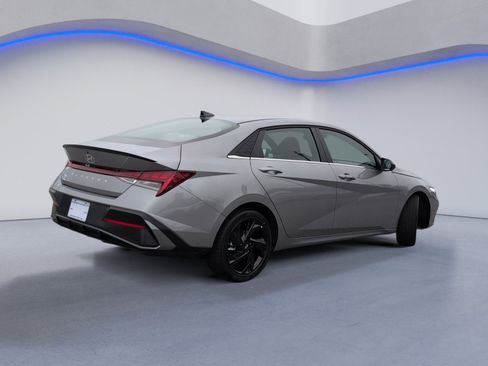 New 2026 Hyundai Elantra SEL Sport Premium FWD image 4