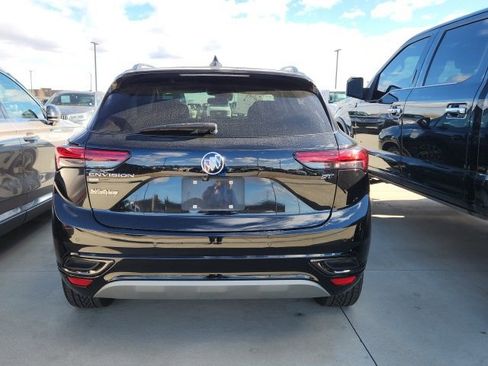 Used 2022 Buick Envision Preferred image 2