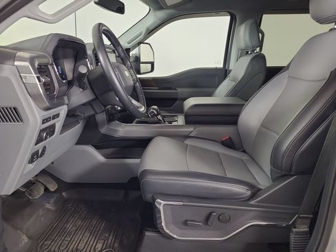 Certified 2022 Ford F150 Lariat w/ Trailer Tow Package AWD/4WD image 19