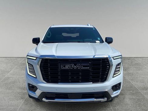 Used 2026 GMC Yukon Denali w/ Denali Reserve Package AWD/4WD image 8