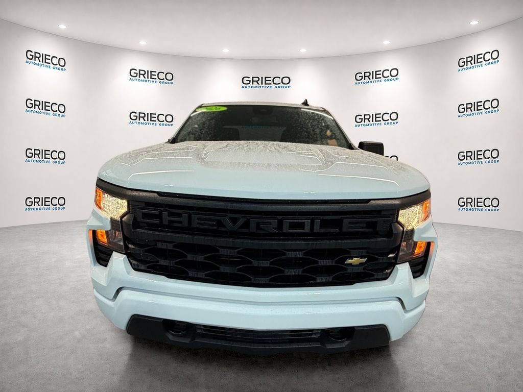 Used 2026 Chevrolet Silverado 1500 Custom RWD image 2