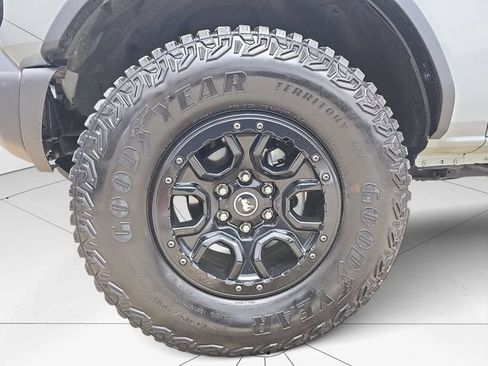 Used 2023 Ford Bronco Wildtrak AWD/4WD image 27