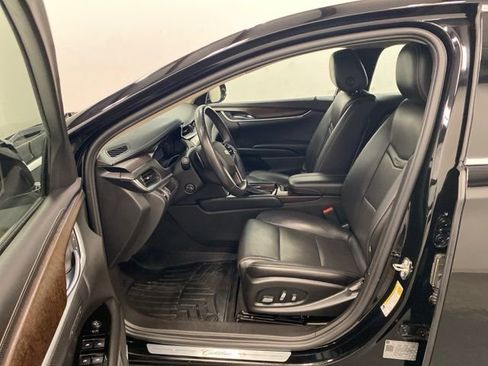 Used 2018 Cadillac XTS Luxury image 8