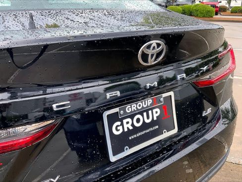 Used 2025 Toyota Camry LE FWD image 32