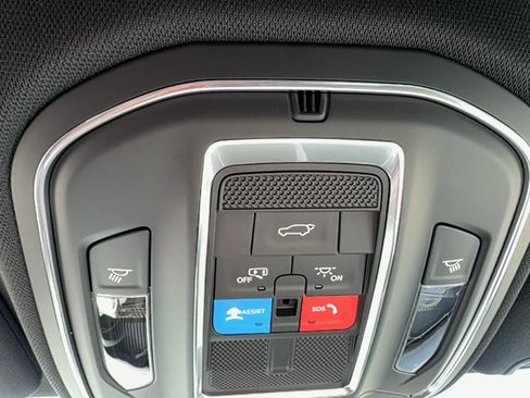 New 2026 Jeep Cherokee Limited AWD/4WD image 19