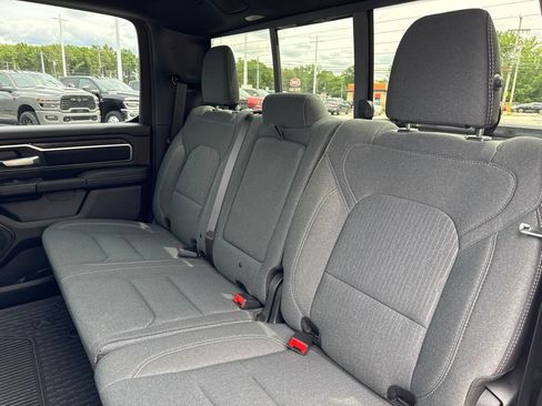 Used 2024 RAM 1500 Big Horn AWD/4WD image 38