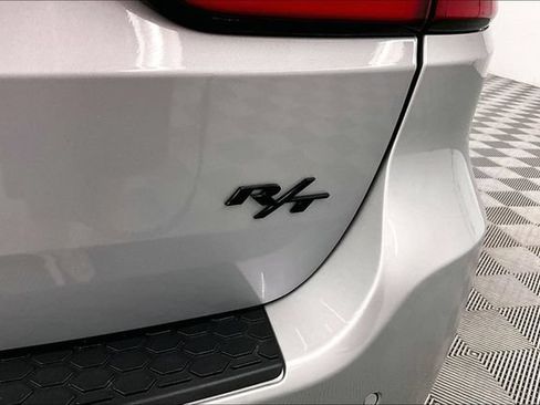 Used 2024 Dodge Durango R/T w/ Tow 'N Go Group AWD/4WD image 9