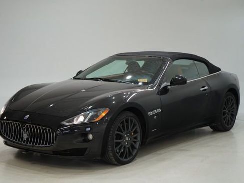 Used 2016 Maserati GranTurismo Convertible RWD image 3