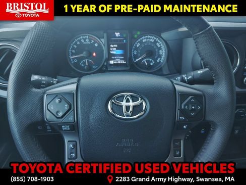 Used 2021 Toyota Tacoma TRD Sport w/ TRD Premium Sport Package AWD/4WD image 13