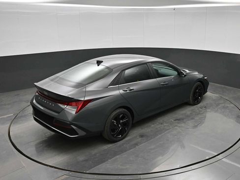 New 2026 Hyundai Elantra SEL Sport FWD image 29