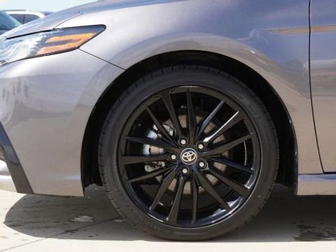 Used 2024 Toyota Camry XSE FWD image 5