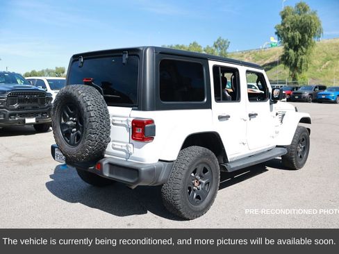 Used 2023 Jeep Wrangler Unlimited Sahara image 5