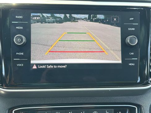 Certified 2023 Volkswagen Atlas Cross Sport SE w/ Panoramic Sunroof Package AWD/4WD image 16