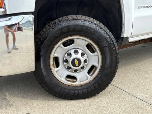 Used 2019 Chevrolet Silverado 2500 W/T w/ WT Convenience Package AWD/4WD image 46