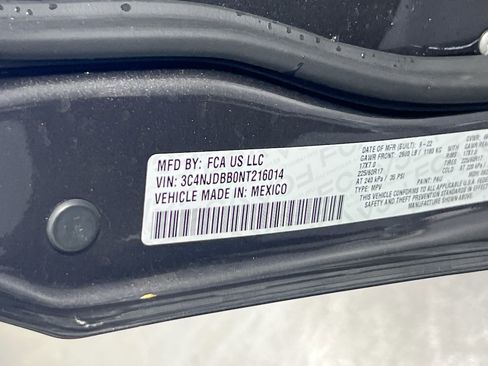 Used 2022 Jeep Compass Latitude image 29