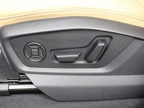 Used 2025 Audi Q7 3.0T Premium Plus w/ Premium Plus Package image 19