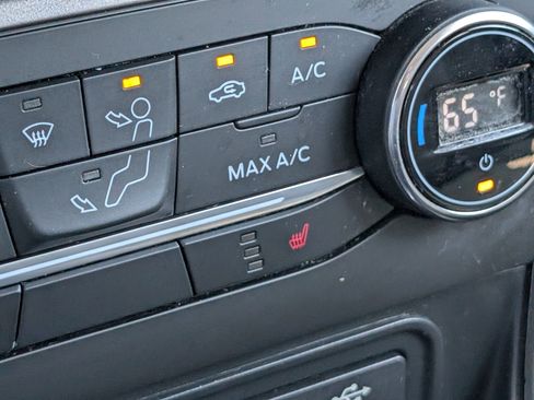 Used 2019 Ford EcoSport SE w/ SE Convenience Package FWD image 19