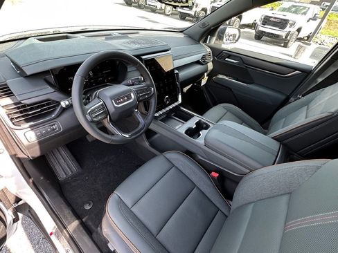 New 2026 GMC Acadia AT4 w/ Luxury Package AWD/4WD image 18