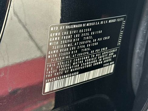 Used 2022 Volkswagen Tiguan SE R-Line image 36