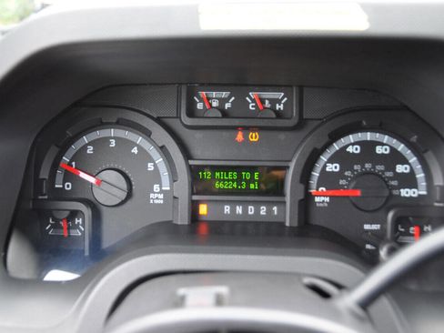 Used 2010 Ford E-350 and Econoline 350 XL image 17