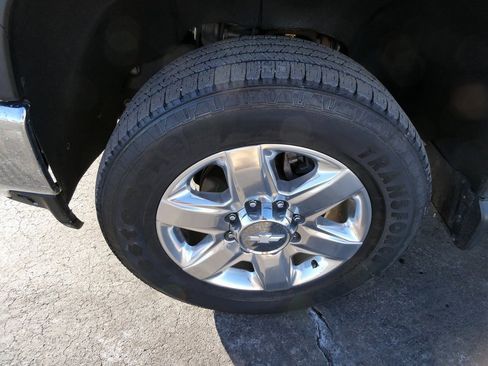 Used 2020 Chevrolet Silverado 2500 LTZ w/ LTZ Plus Package image 12