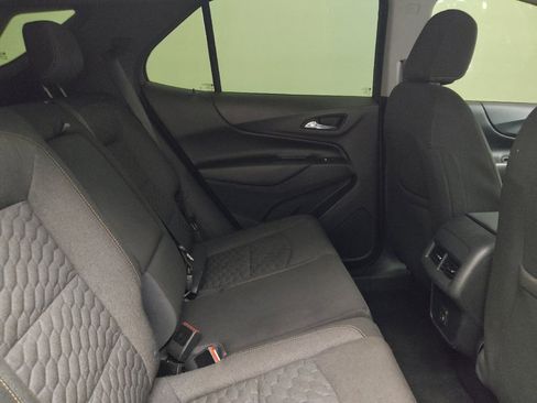 Used 2019 Chevrolet Equinox LT image 19