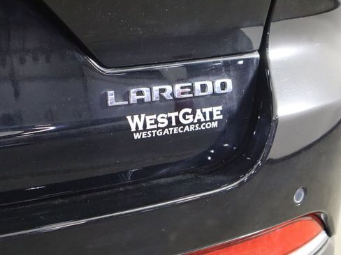 Used 2023 Jeep Grand Cherokee Laredo AWD/4WD image 41