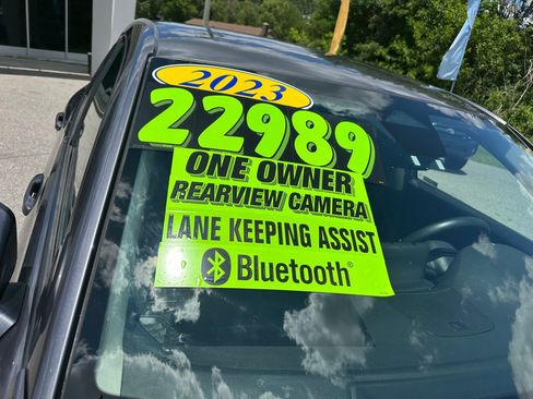 Used 2023 Honda HR-V LX image 23