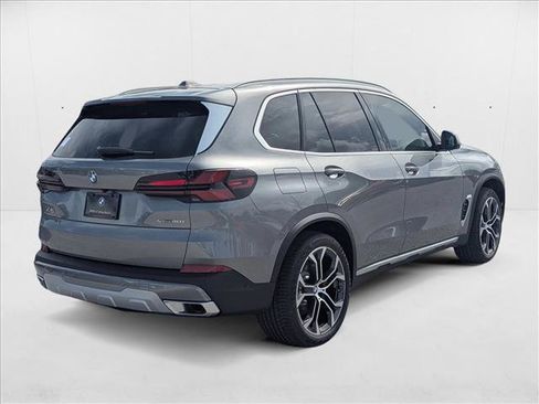 Used 2026 BMW X5 sDrive40i w/ Climate Comfort Package RWD image 2
