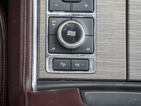 Used 2022 Ford Expedition Max Limited image 34