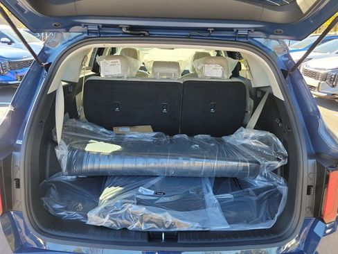 New 2026 Kia Sorento S image 9