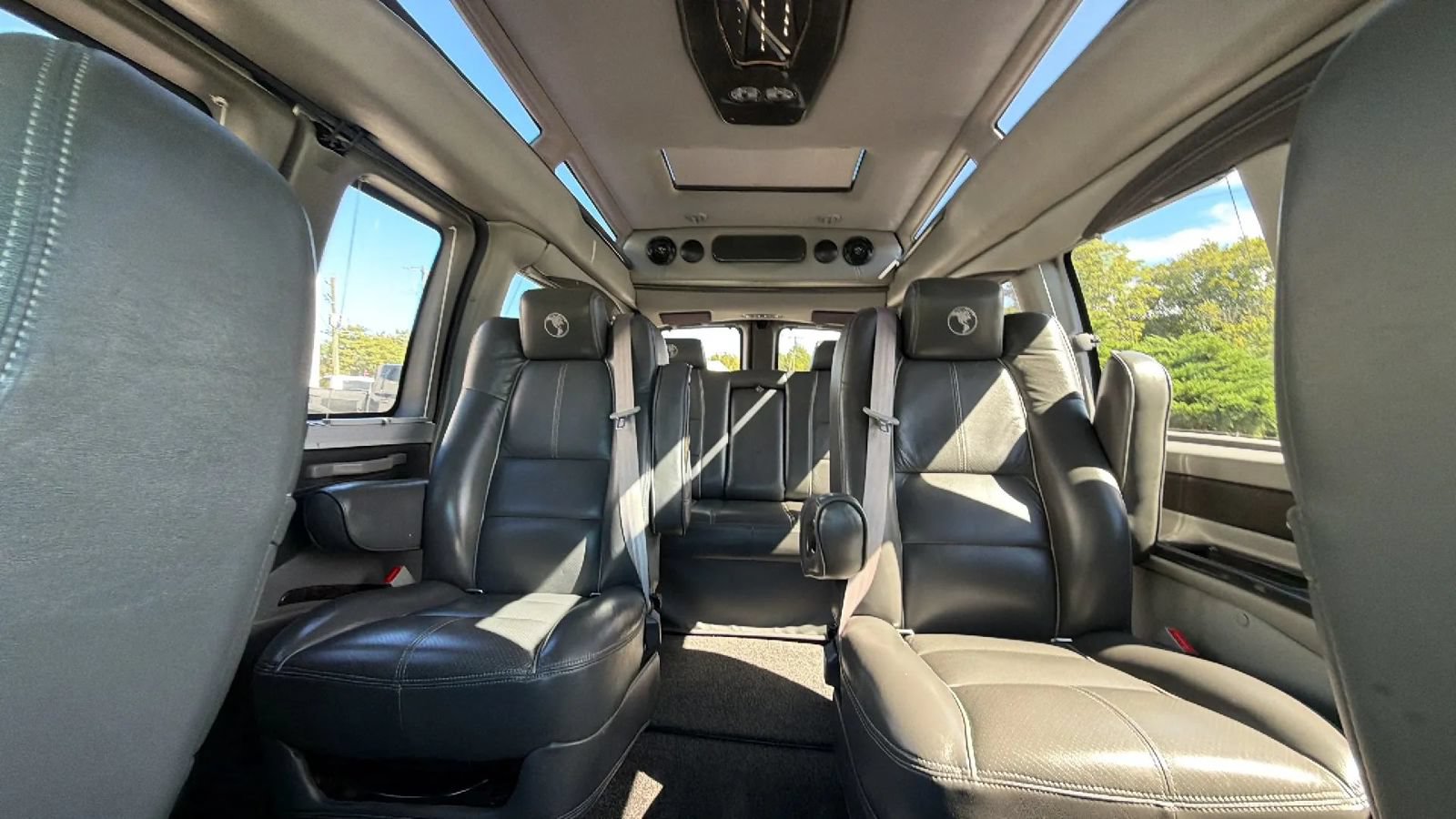 Used 2019 GMC Savana 2500 w/ Enhanced Convenience Package RWD image 53
