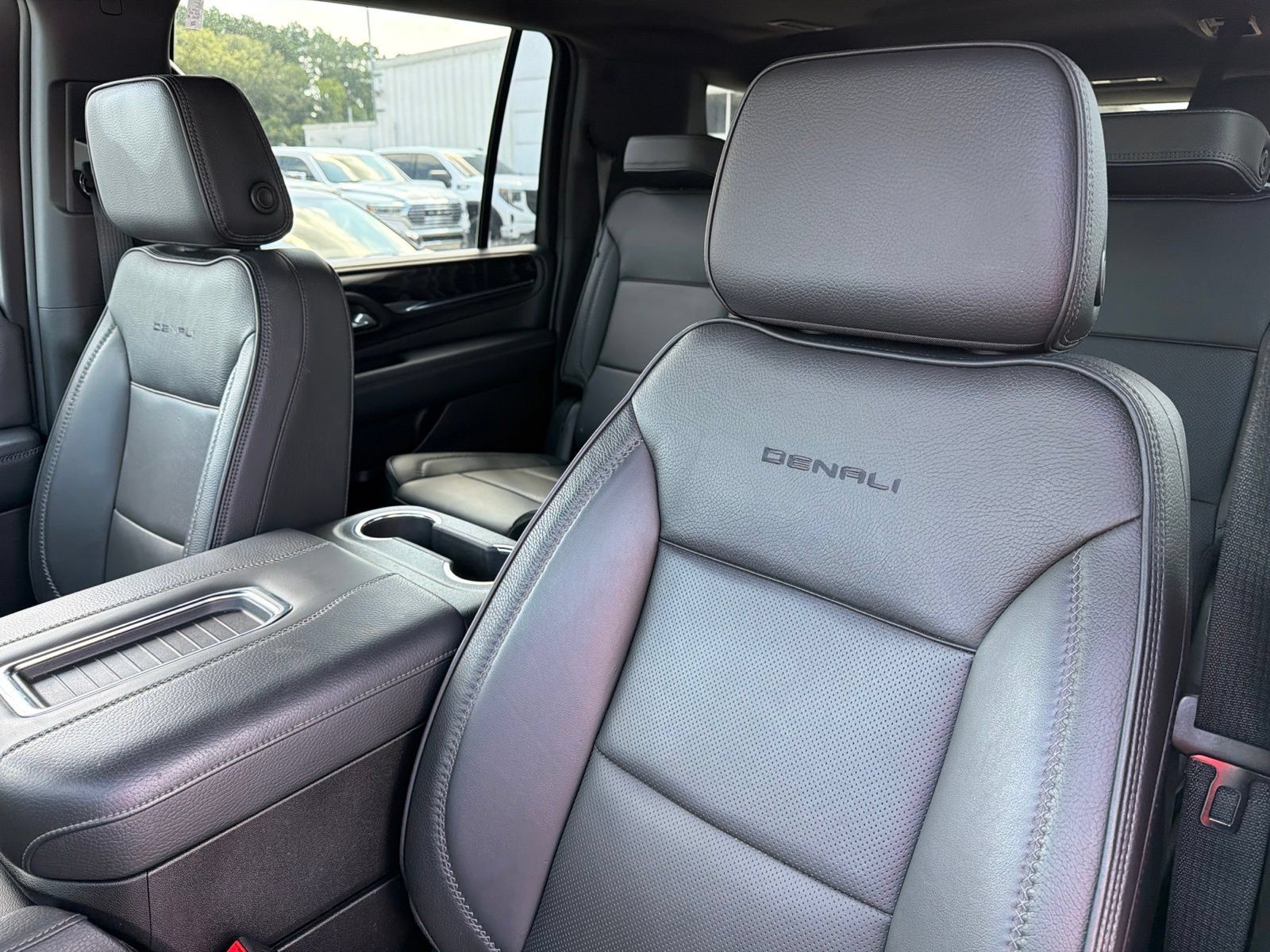 Used 2023 GMC Yukon XL Denali w/ LPO, Floor Liner Package RWD image 14