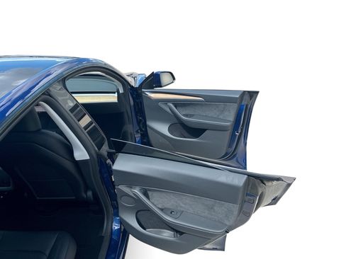 Certified 2023 Tesla Model Y Long Range AWD/4WD image 12
