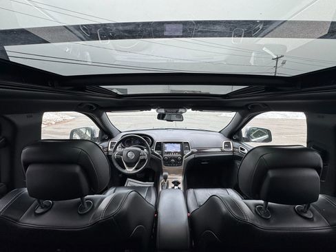 Used 2016 Jeep Grand Cherokee Overland w/ Advanced Technology Group image 23