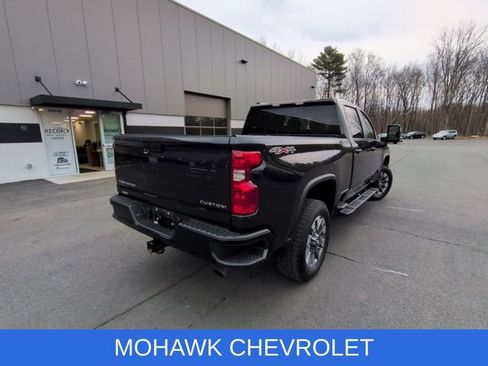 Used 2024 Chevrolet Silverado 2500 Custom w/ Custom Convenience Package image 4