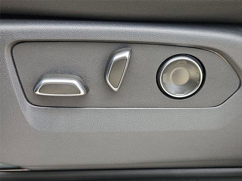 Certified 2025 Cadillac Escalade Sport AWD/4WD image 27
